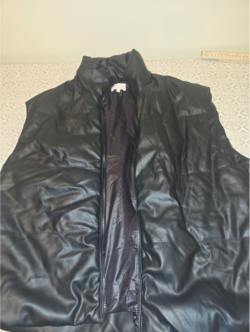 Entro Black Faux Leather Puffer Vest Size Large